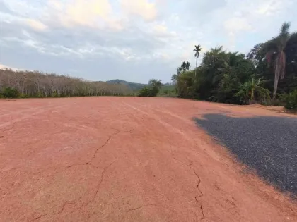 Terreno de 1 Rai 3 Ngan 56.5 Sq.Wa con Transferencia, Mai Khao