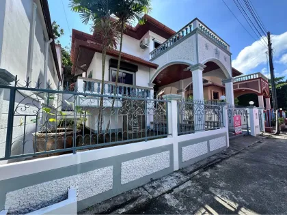 Villa spacieuse de 3 chambres et 4 salles de bain à vendre à Patong
