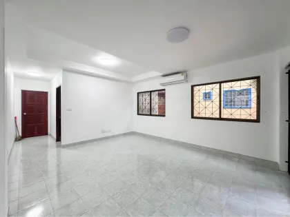 Villa spacieuse de 3 chambres et 4 salles de bain à vendre à Patong