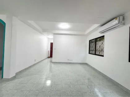 Villa spacieuse de 3 chambres et 4 salles de bain à vendre à Patong
