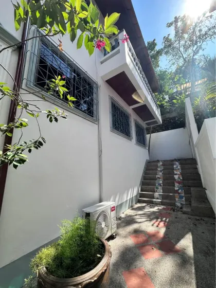 Villa spacieuse de 3 chambres et 4 salles de bain à vendre à Patong