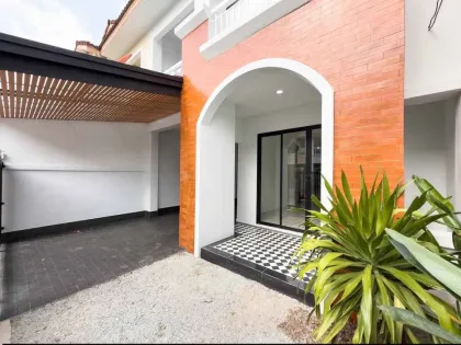 Casa adosada en venta: 4 habitaciones, 3 baños en Wichit, Phuket