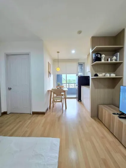 1-комнатная квартира с видом на бассейн в The Clover Condo, Чалонг