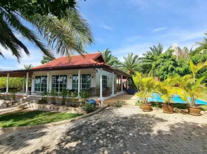 2 Schlafzimmer Villa mit großem Grundstück in Rawai