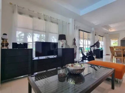2 Schlafzimmer Villa mit großem Grundstück in Rawai
