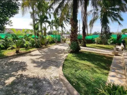 2 Schlafzimmer Villa mit großem Grundstück in Rawai