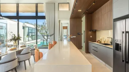 Luxuriöse 3-Schlafzimmer-Poolvilla in Amber Chamber, Bang Jo