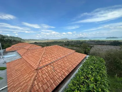Luxus-Poolvilla mit Meerblick zum Verkauf in Pa Khlok, Phuket