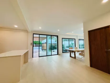Private 4-Bedroom Pool Villa Near King Power Phuket