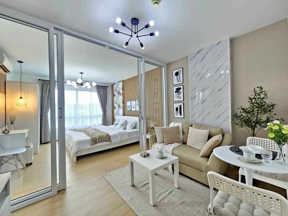 Moderne 1-Zimmer-Wohnung im Dcondo Kathu-Patong mit Bergblick zu verkaufen
