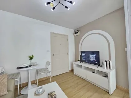 Modern 1-Bedroom Condo for Sale at Dcondo Kathu-Patong with Mountain View