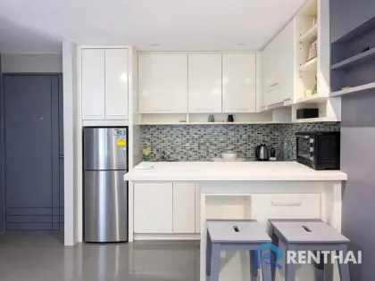 1 Bedroom Apartment with Pool View in Kamala