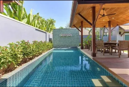 Villa 3 Chambres avec Piscine à Khokyang, Nai Harn – Proche Plage
