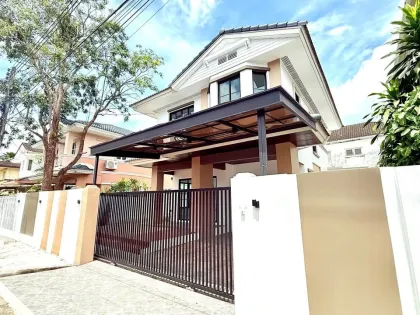 บ้านสไตล์โมเดิร์น 3 ห้องนอน ที่ปรับปรุงใหม่ในฉลอง