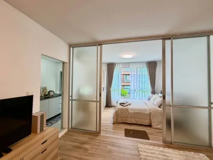 Appartement rénové 1 chambre 1 salle de bain avec vue piscine à Dcondo Creek