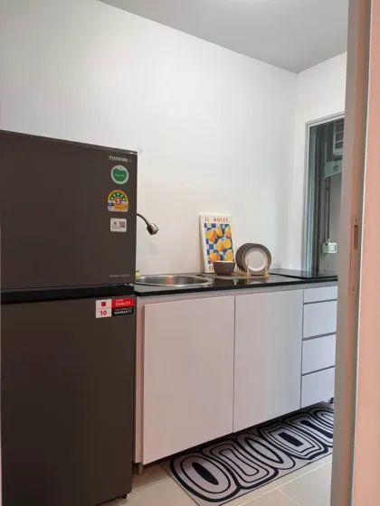 Appartement rénové 1 chambre 1 salle de bain avec vue piscine à Dcondo Creek