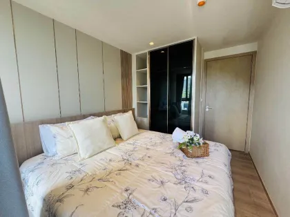 Moderne 1-Schlafzimmer-Wohnung in der Nähe von Nai Harn Strand