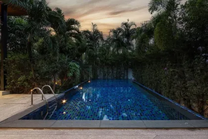 Elegante Poolvilla im Baan Bua Estate, Nai Harn