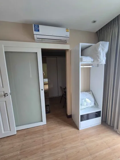 Просторная квартира с 1 спальней и ванной в The Point Phuket