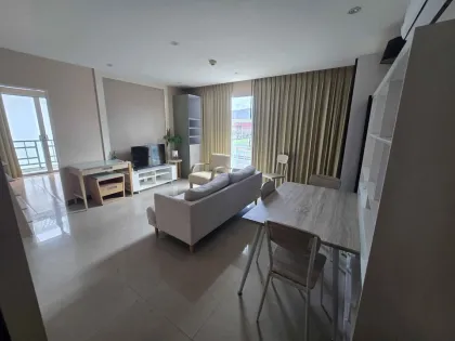 Просторная квартира с 1 спальней и ванной в The Point Phuket