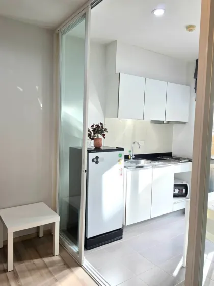Кондо с 1 спальней The Base Uptown с видом на бассейн