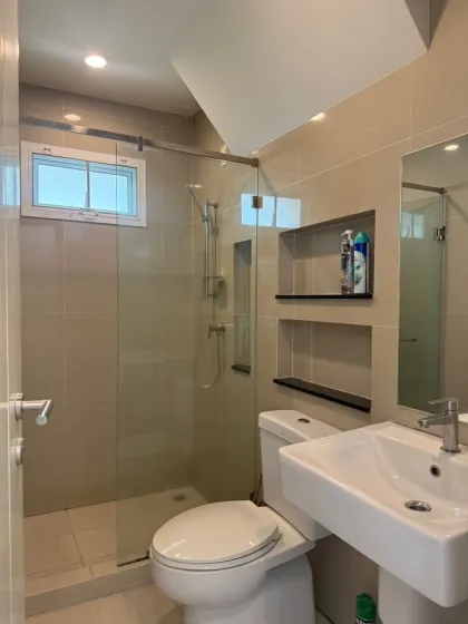Villa confortable de 4 chambres à vendre à Saransiri Koh Kaew, Phuket Town