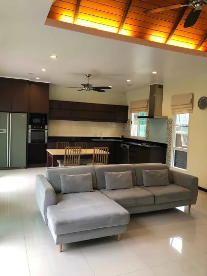 Villa con piscina de 3 habitaciones en Kathu, Phuket