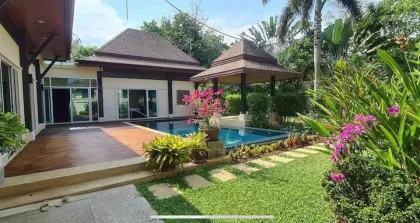 Villa con piscina de 3 habitaciones en Kathu, Phuket