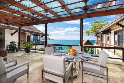 Ocean Front Kata Super Villa with Stunning Sea Views