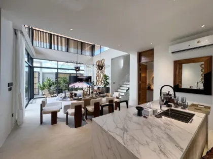 Villa de lujo de 3 dormitorios con piscina en Elite Chalong Villas