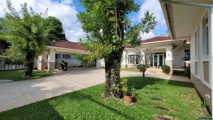 Роскошная вилла с бассейном после ремонта в Land and Houses Park, Чалонг