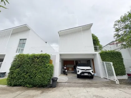 Роскошная вилла с 4 спальнями и бассейном на продажу в The Nest от Wallaya Villas