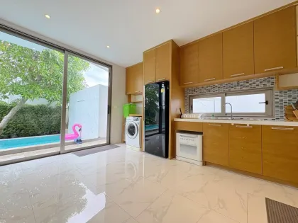 Роскошная вилла с 4 спальнями и бассейном на продажу в The Nest от Wallaya Villas