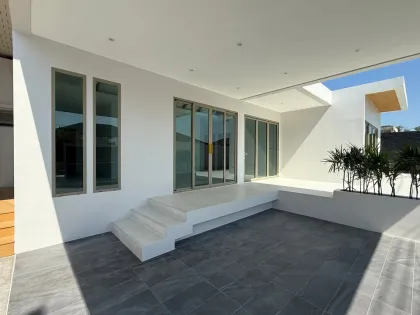 Luxus-Poolvilla mit 3 Schlafzimmern & 4 Bädern in Bang Tao, Cherng Talay