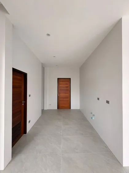 Luxus-Poolvilla mit 3 Schlafzimmern & 4 Bädern in Bang Tao, Cherng Talay