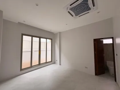 Luxus-Poolvilla mit 3 Schlafzimmern & 4 Bädern in Bang Tao, Cherng Talay