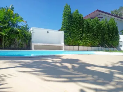Вилла с 3 спальнями, 3 ванными, садом и бассейном в The Place Thalang
