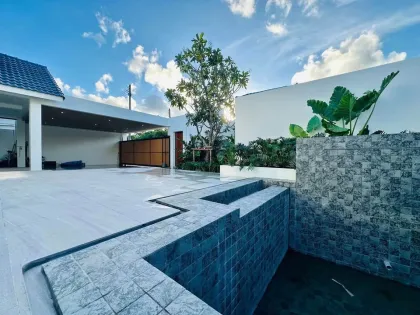 Villa 4 Chambres avec Piscine Privée à Patong
