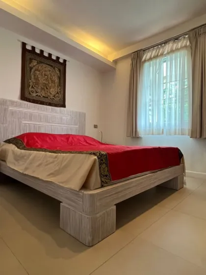 อพาร์ตเมนต์ 2 ห้องนอน พร้อมจากุซซี่และวิวทะเลที่กะรน