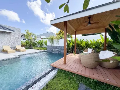 Luxuriöse private Pool-Villa mit 3 Schlafzimmern in Thalang, Phuket