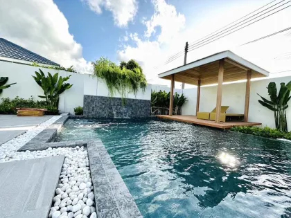 Luxuriöse private Pool-Villa mit 3 Schlafzimmern in Thalang, Phuket