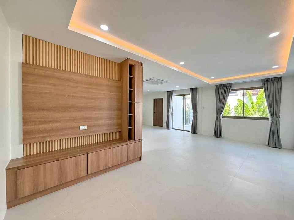 4 Bedroom 5 Bathroom Pool Villa for Sale in Chalong, Phuket