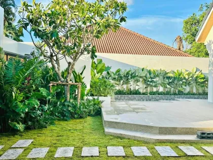 วิลล่าพร้อมสระว่ายน้ำ 4 ห้องนอน ในทำเลชั้นนำ ราไวย์ ภูเก็ต