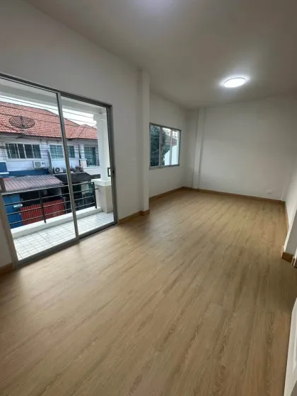 Таунхаус с 3 спальнями в Phanason Garden Home, Таланг, Пхукет