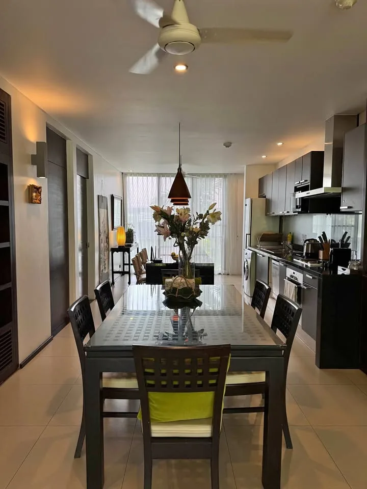 Amplio condominio de lujo de 2 habitaciones en Casuarina Shores