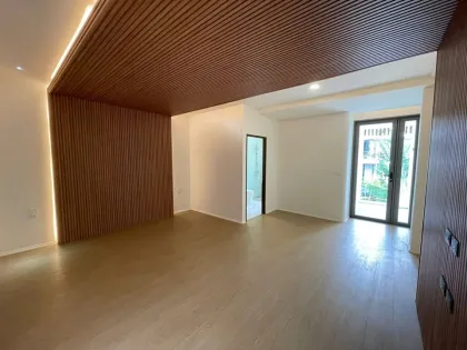 Neues Modernes Tropisches 2-Schlafzimmer Stadthaus in Rawai