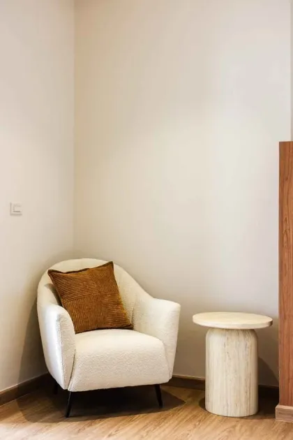 Moderne 3-Zimmer 2-stöckige Poolvilla in Chalong