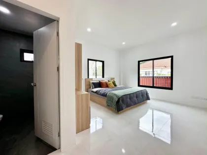 Отремонтированная вилла с 3 спальнями в Garden Place, Таланг