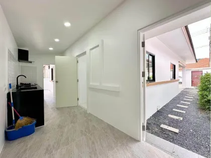 Отремонтированная вилла с 3 спальнями в Garden Place, Таланг