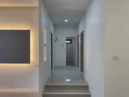 Villa Gemela Renovada de 3 Dormitorios y 2 Baños Lista para Habitar en Wichit, Phuket